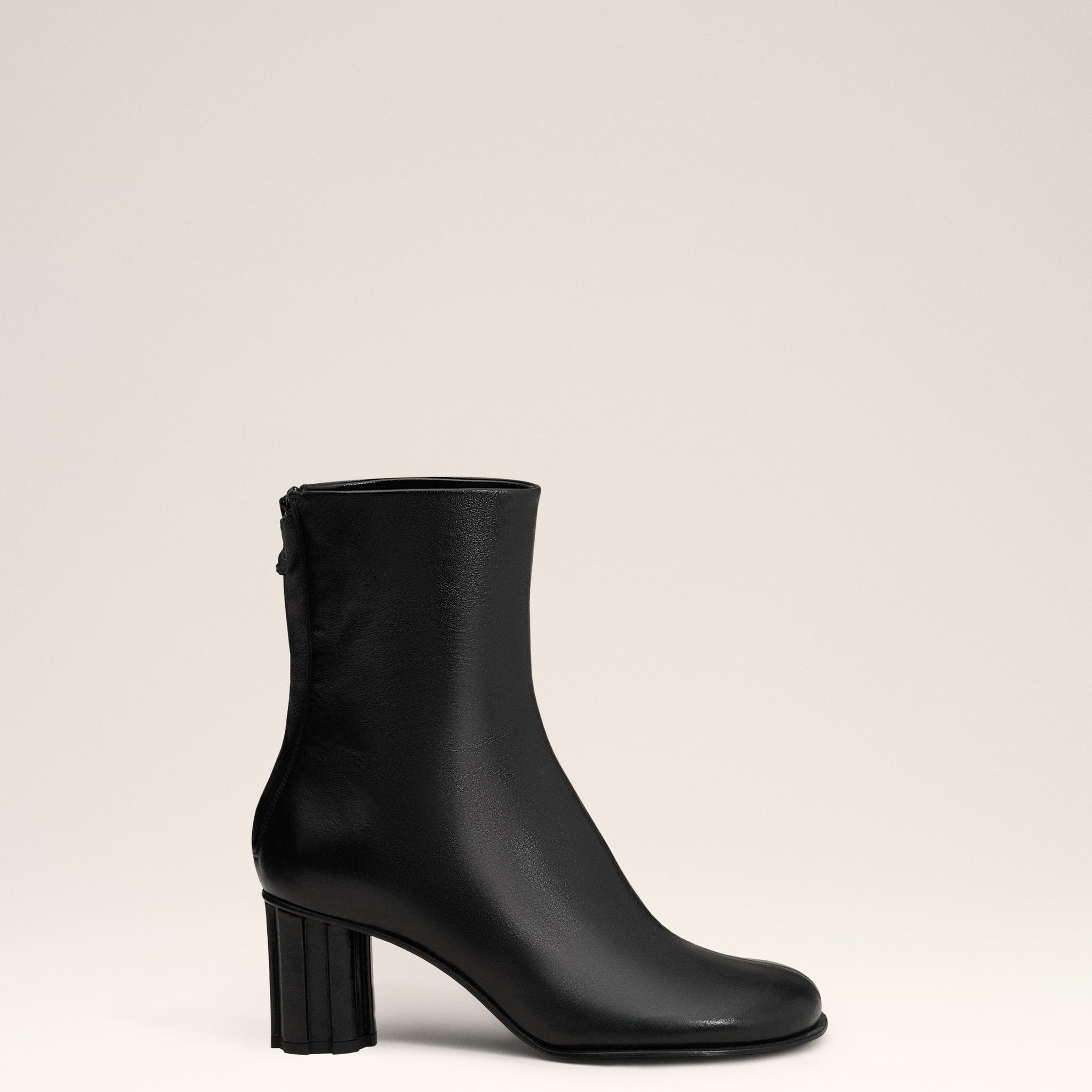 Black Leather Anatomical-toe Piano Boots