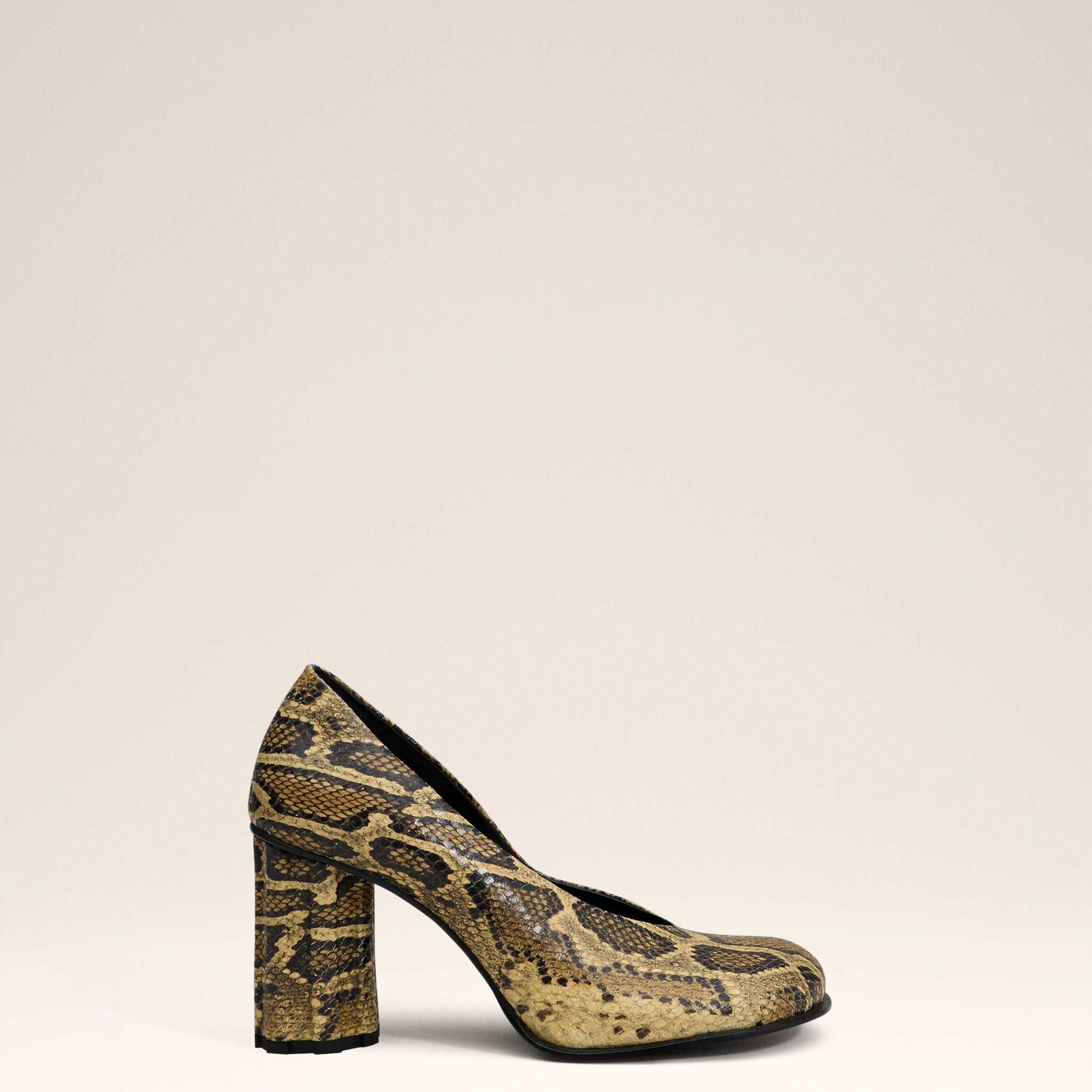 Beige Leather Piano Pump