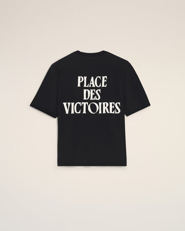 Black t-shirt Ami de Coeur and "Place des Victoires" print on the back